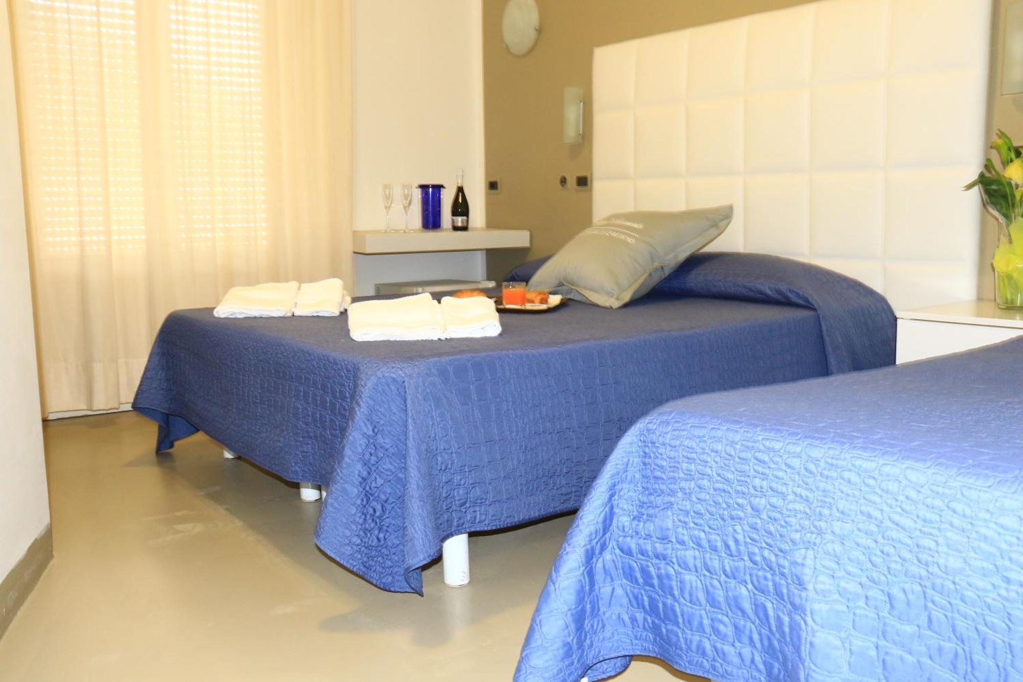 Hotel Diamante Cattolica Exterior photo