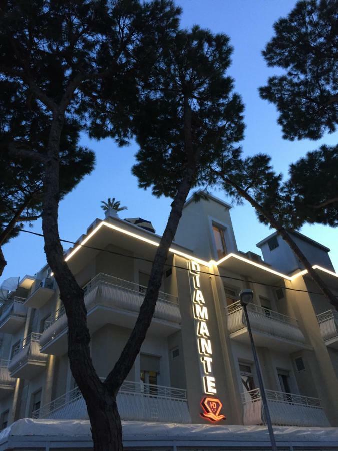 Hotel Diamante Cattolica Exterior photo